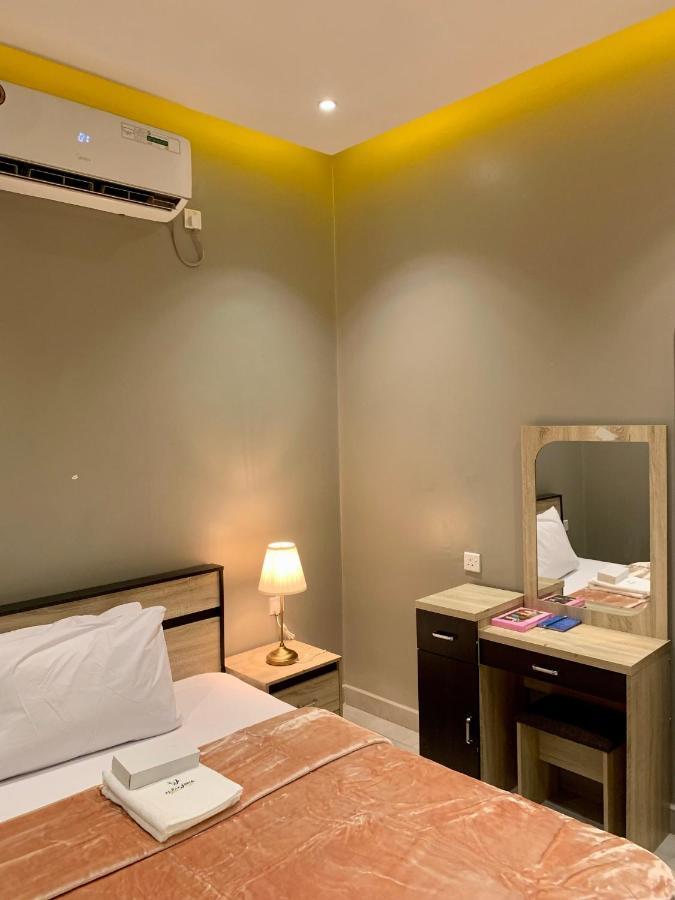 Al Rawdha Hotel Apartments Шарджа Екстер'єр фото